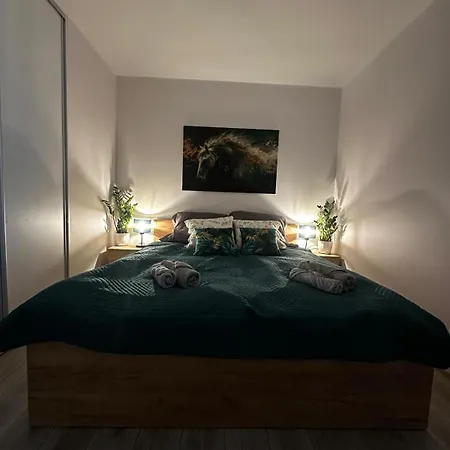Apartment Urban Wrzesnia,przytulny Z Parkingiem