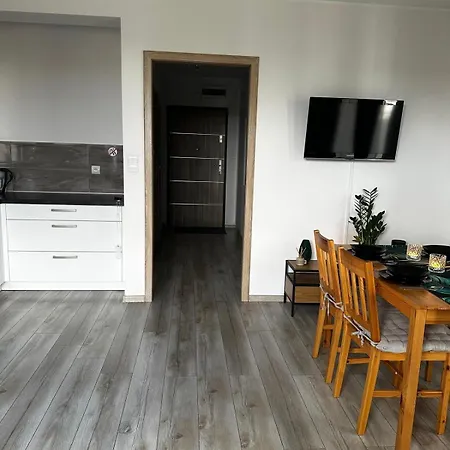 Apartment Urban Wrzesnia,przytulny Z Parkingiem